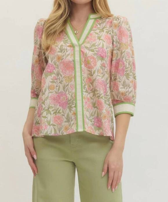 ENTRO Tops - NEW ENTRO v-neck floral blouse in pink/ecru